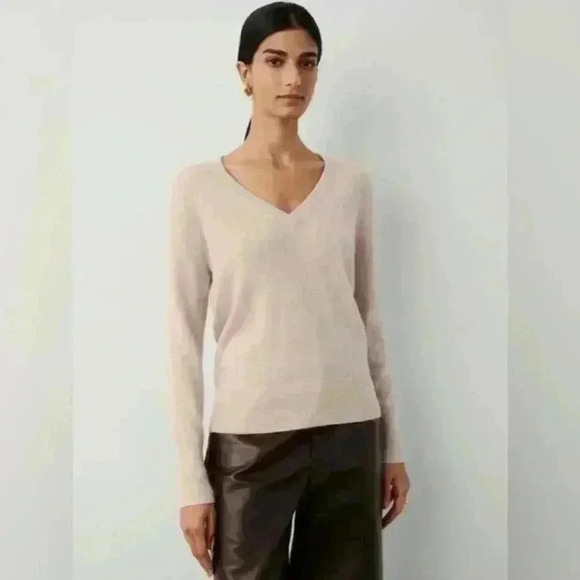 WHITE + WARREN Essential Cashmere V-Neck Sweater in Sand Wisp Heather Size Small - Picture 1 of 10